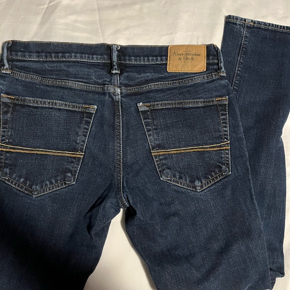 32x30 Jeans - Picture 2 of 4